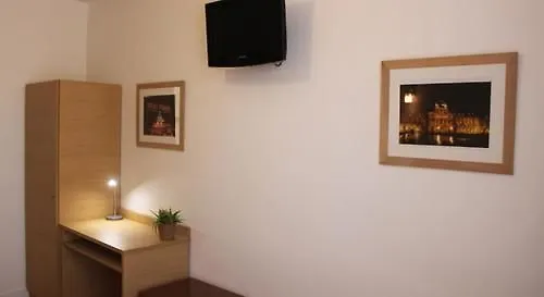 Szálloda De L'union 3*